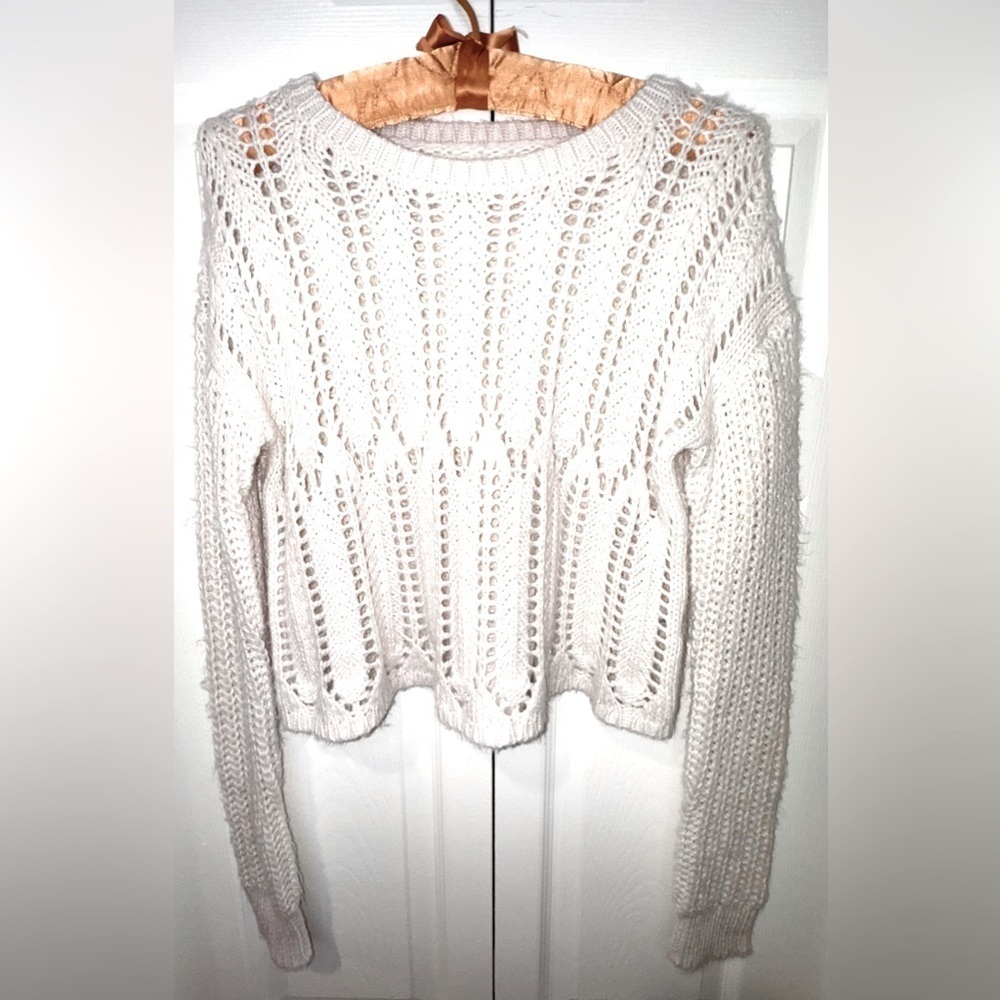 Aeropostale Cream Wool Blend Crochet Cable Knit Cropped Sweater Size M VGUC